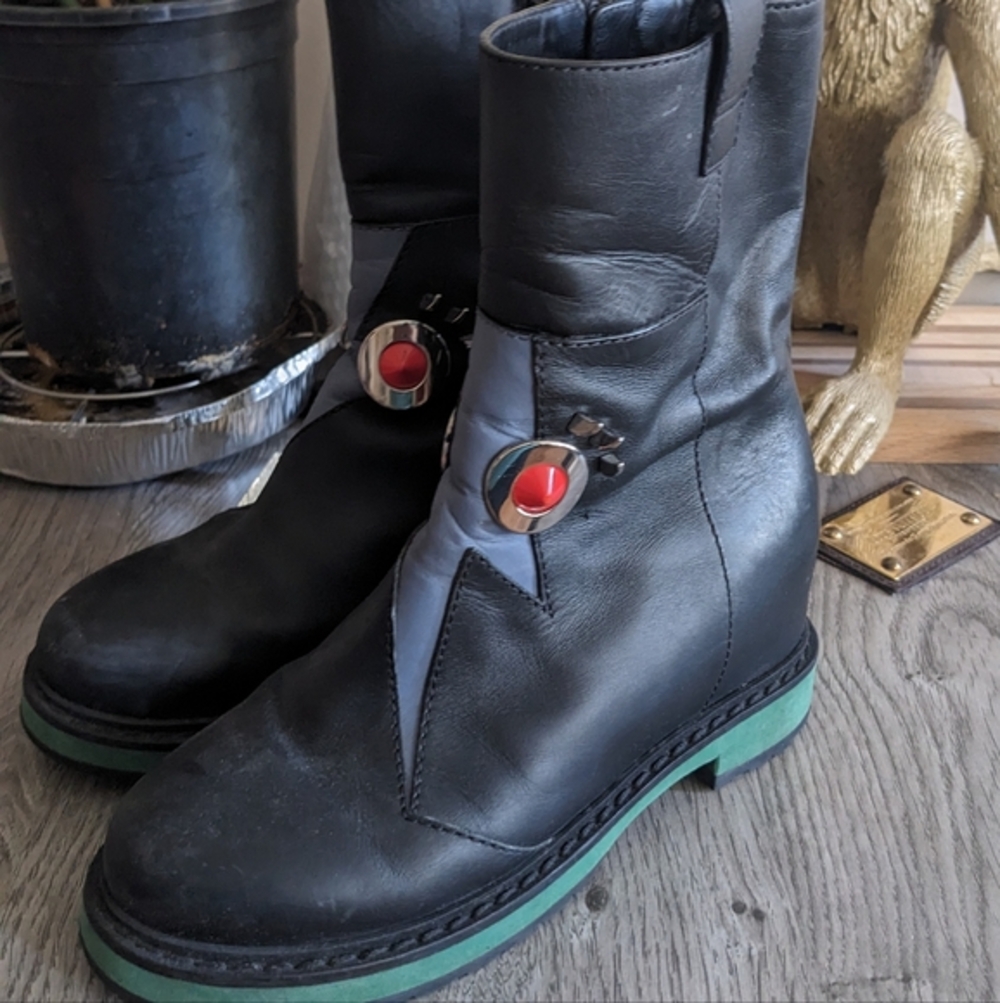 Fendi Black Leather Boots